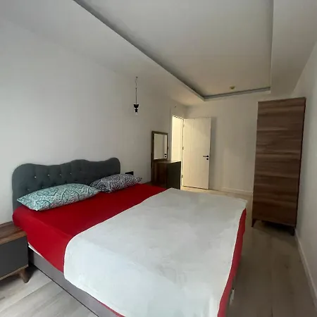 Spacious 3 Bedroom Apartment *