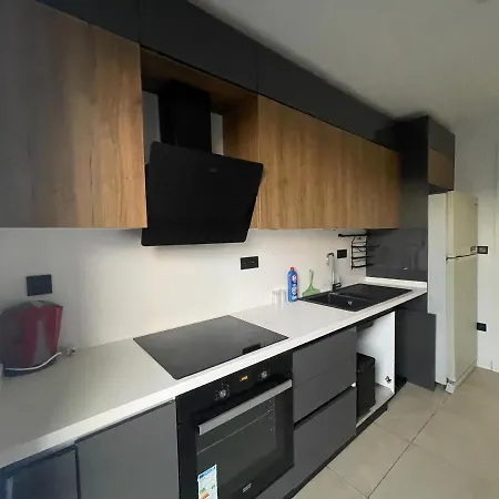 Spacious 3 Bedroom *